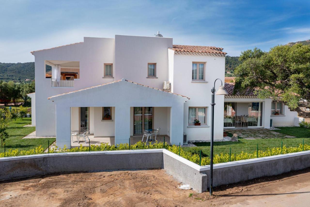 Отель Residenza L'Alzoni Сан-Теодоро Экстерьер фото