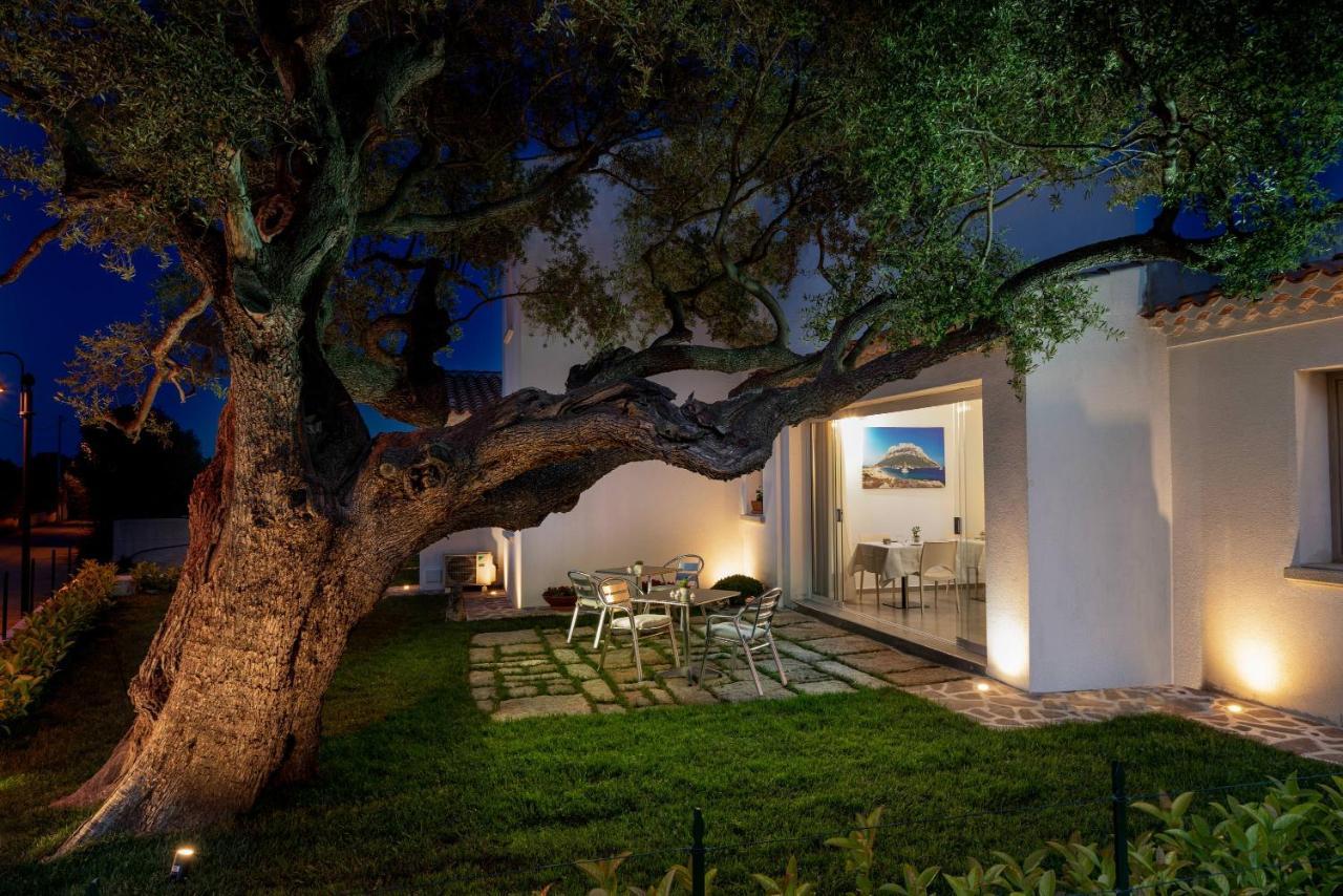 Отель Residenza L'Alzoni Сан-Теодоро Экстерьер фото