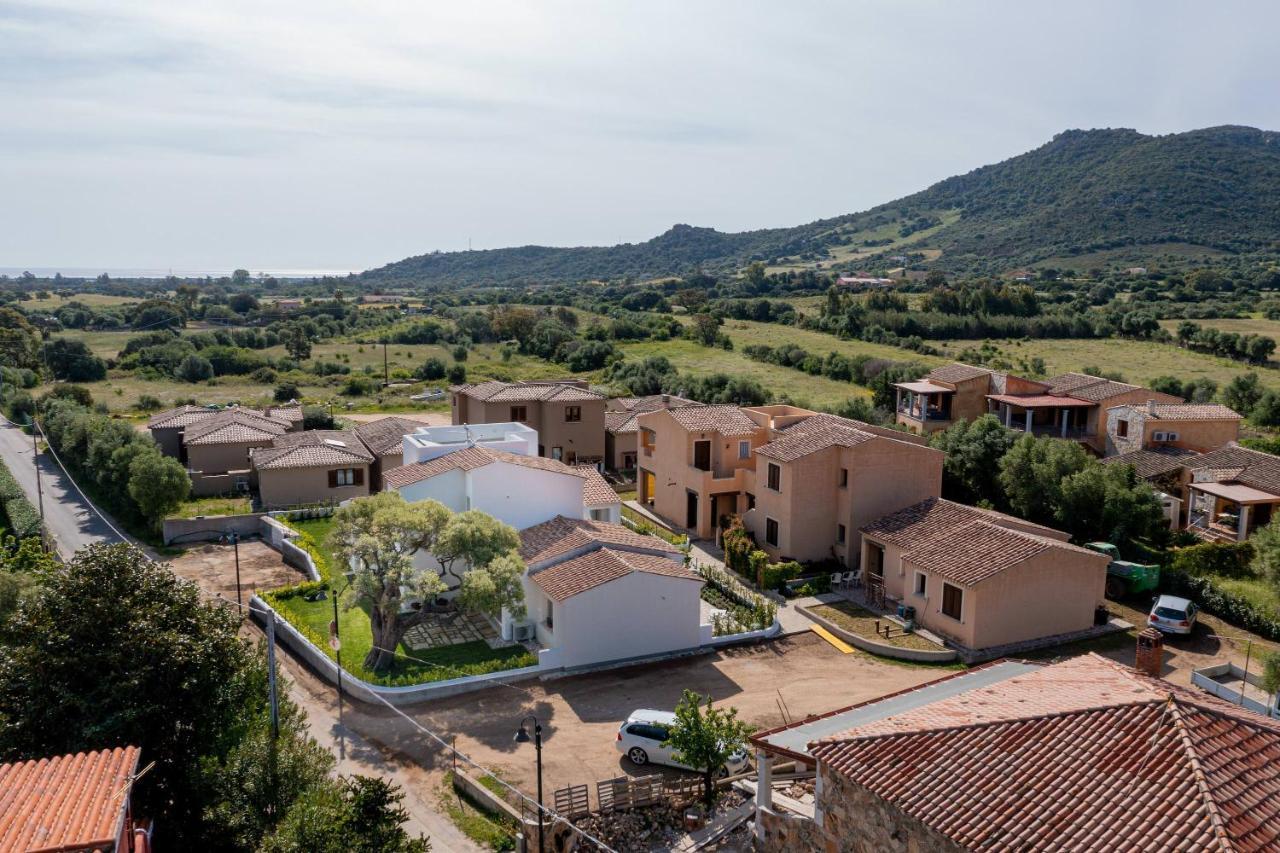 Отель Residenza L'Alzoni Сан-Теодоро Экстерьер фото