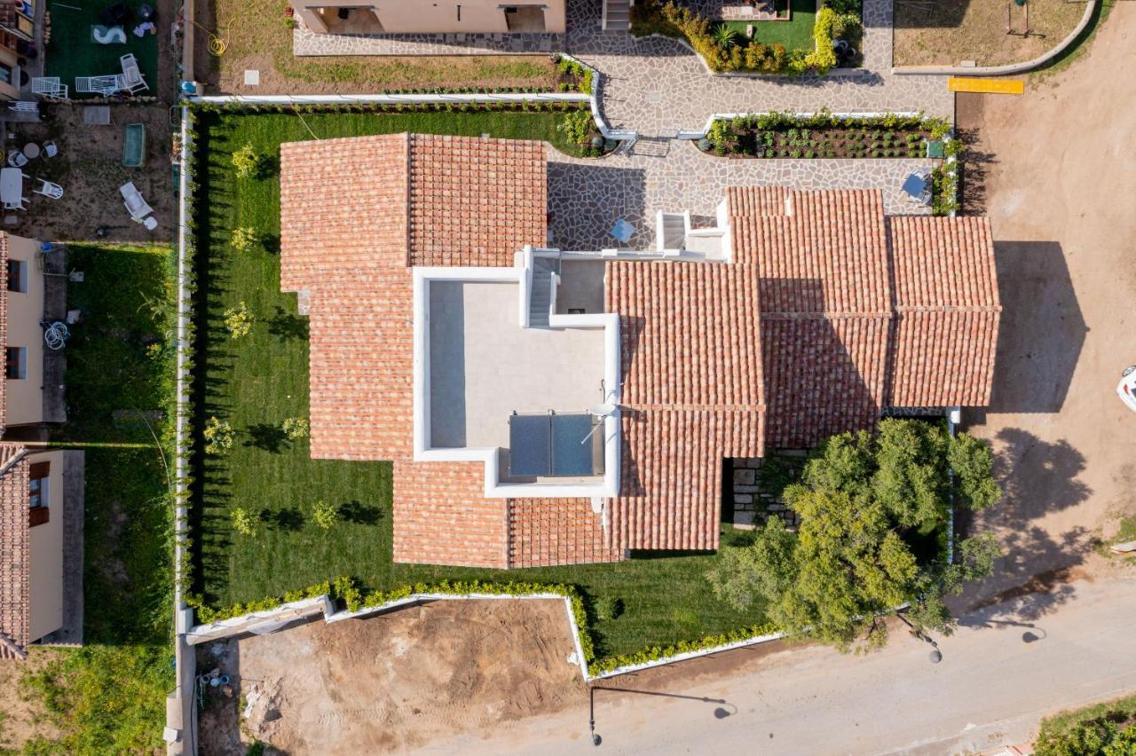 Отель Residenza L'Alzoni Сан-Теодоро Экстерьер фото