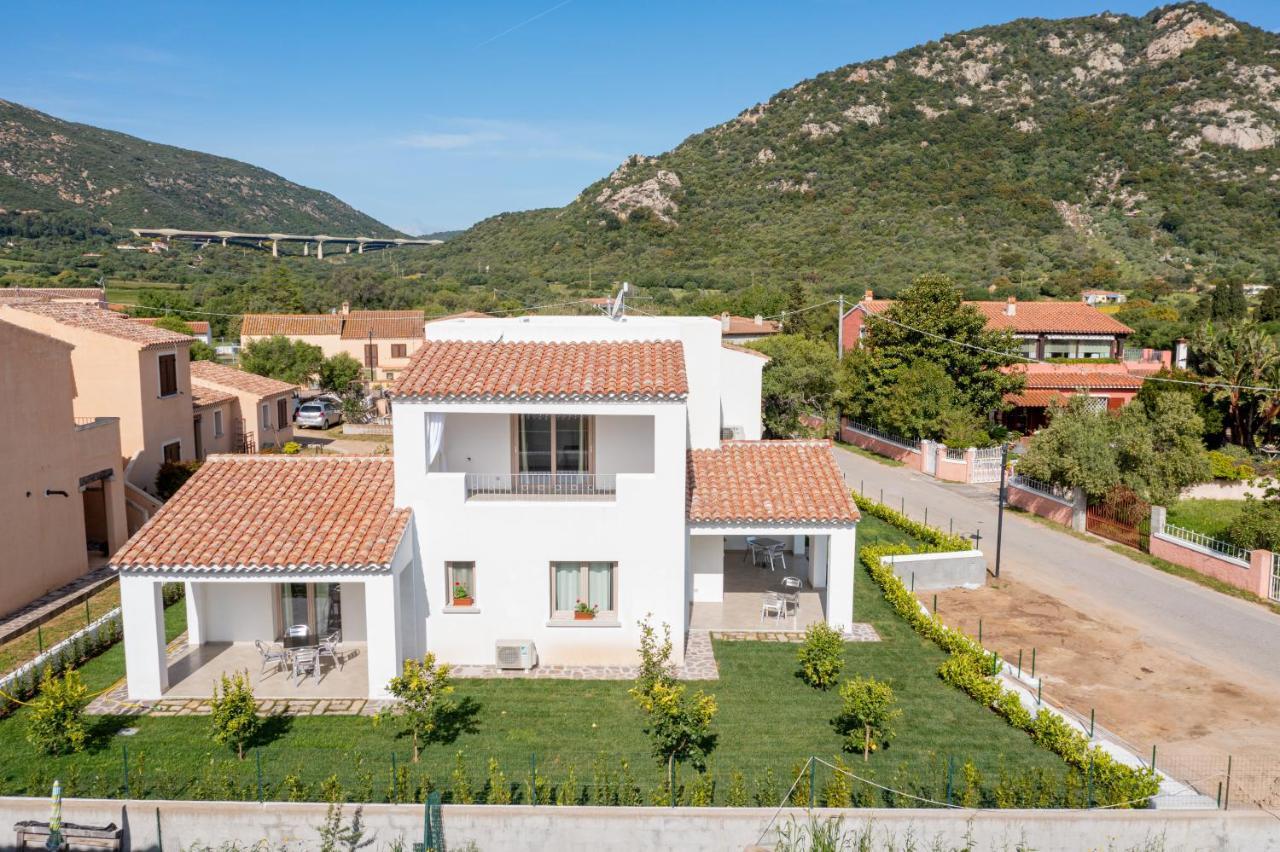 Отель Residenza L'Alzoni Сан-Теодоро Экстерьер фото