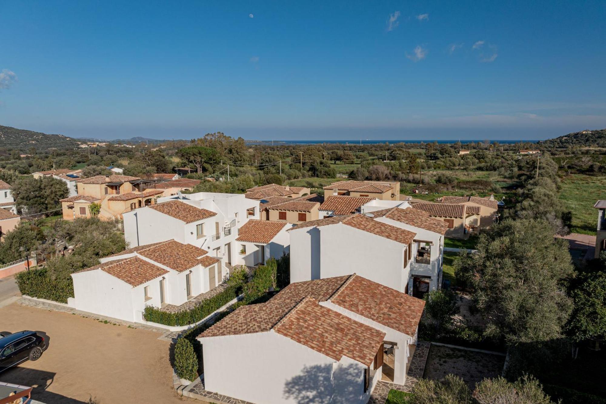 Отель Residenza L'Alzoni Сан-Теодоро Экстерьер фото
