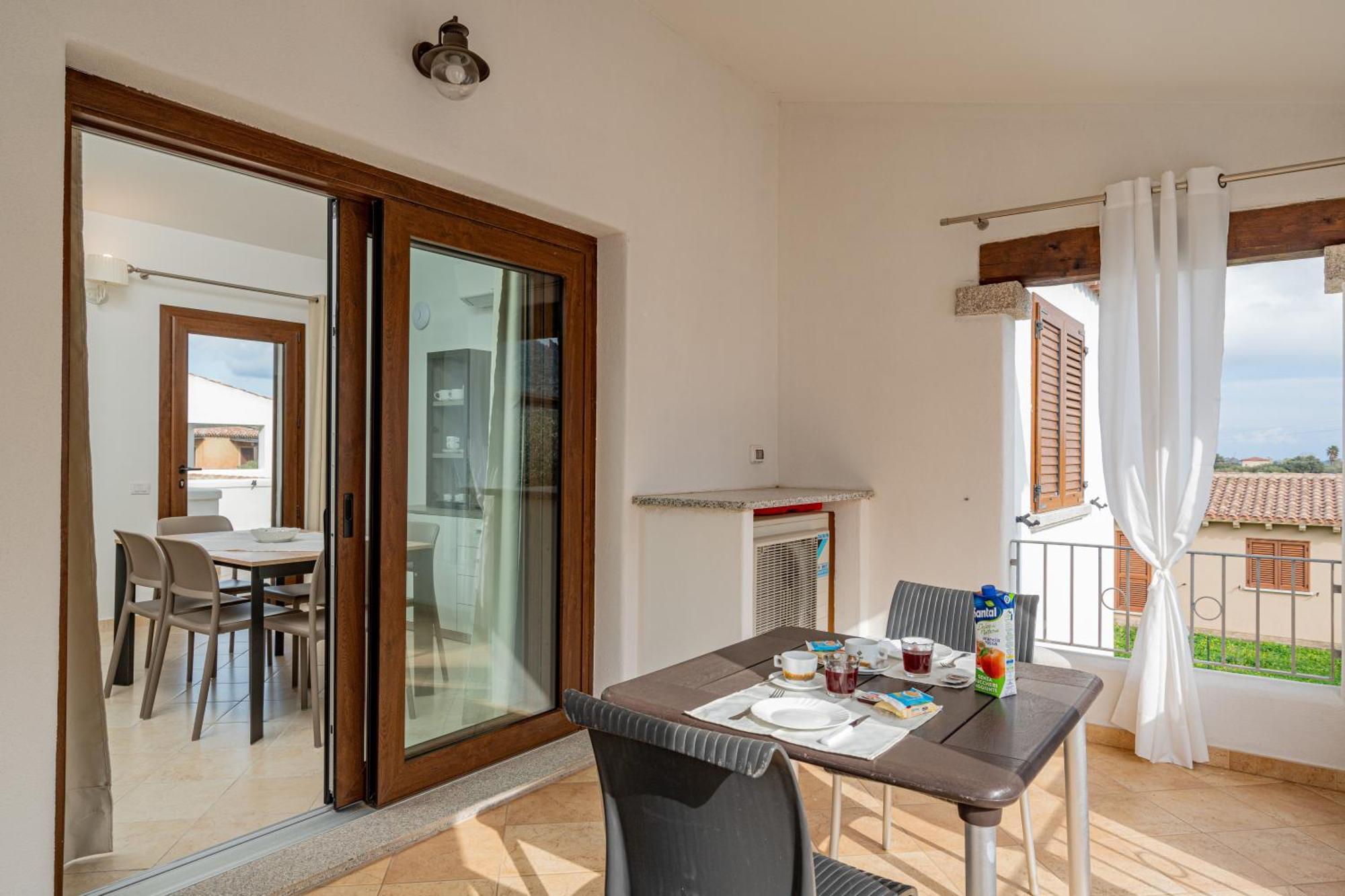 Отель Residenza L'Alzoni Сан-Теодоро Экстерьер фото