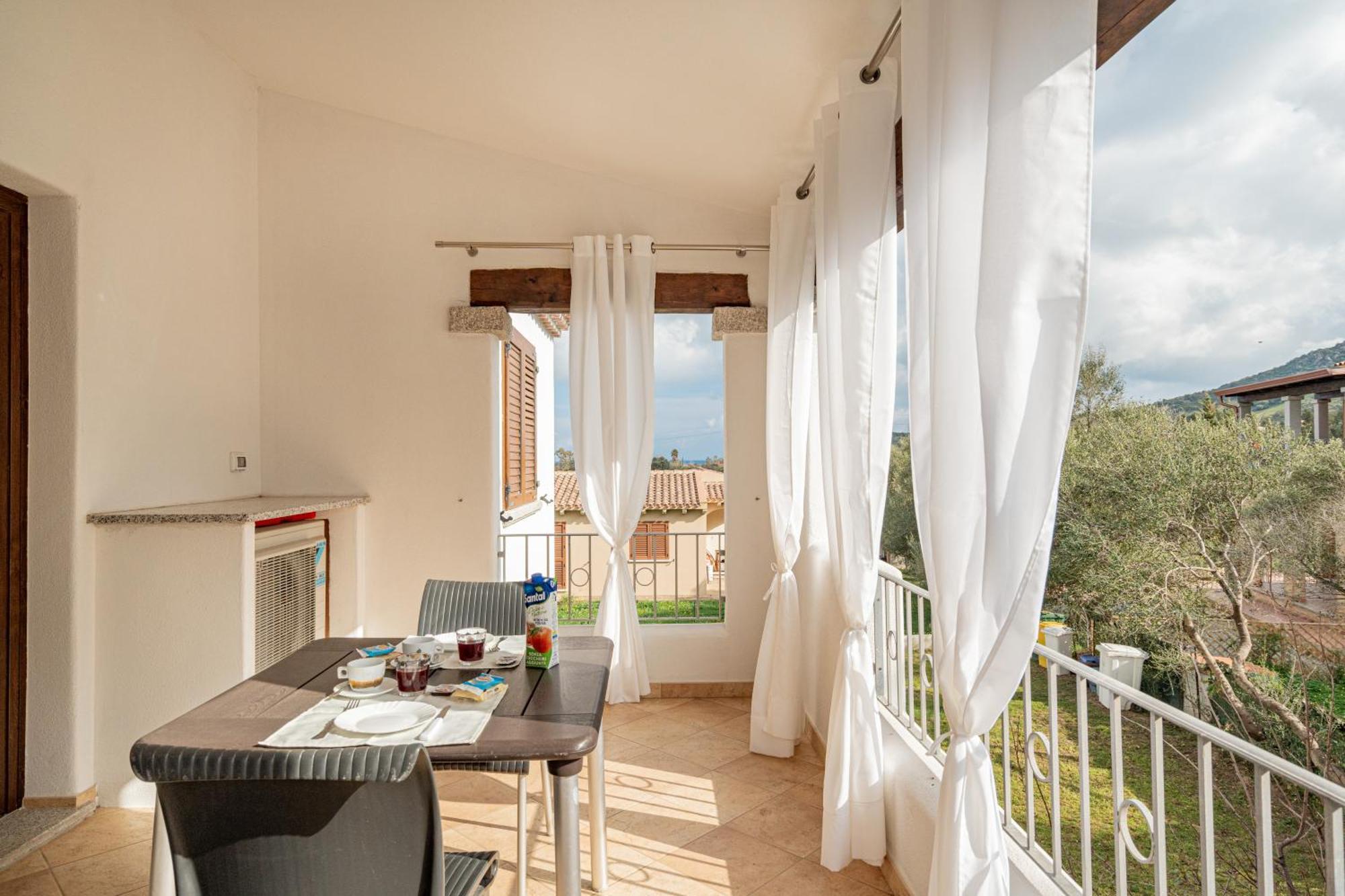 Отель Residenza L'Alzoni Сан-Теодоро Экстерьер фото