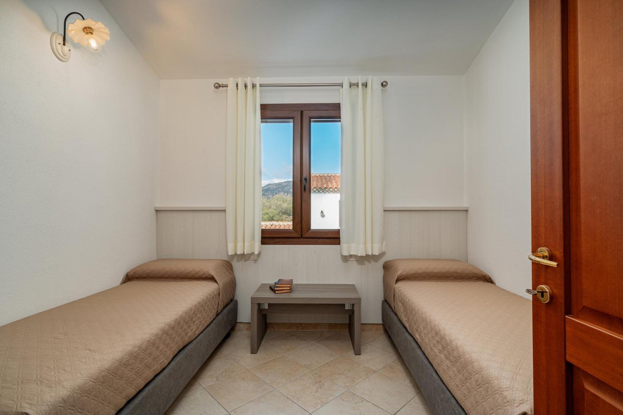 Отель Residenza L'Alzoni Сан-Теодоро Экстерьер фото
