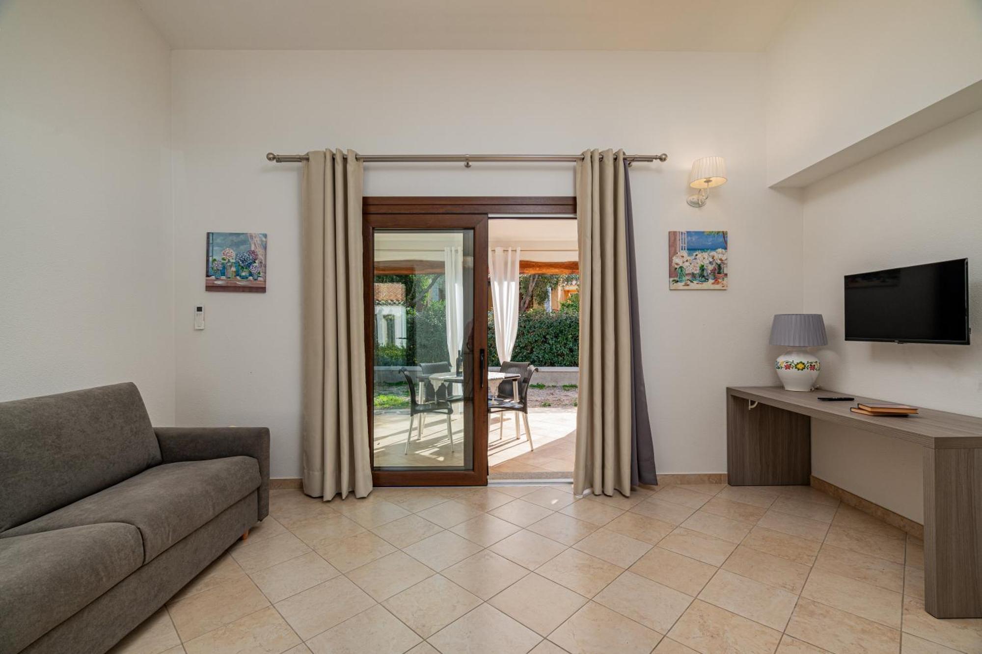 Отель Residenza L'Alzoni Сан-Теодоро Экстерьер фото